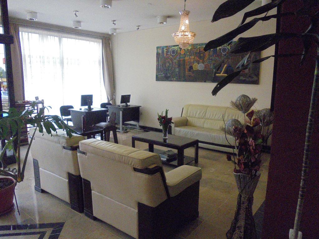 Soramba Hotel Business Plc Addis Abeba Esterno foto