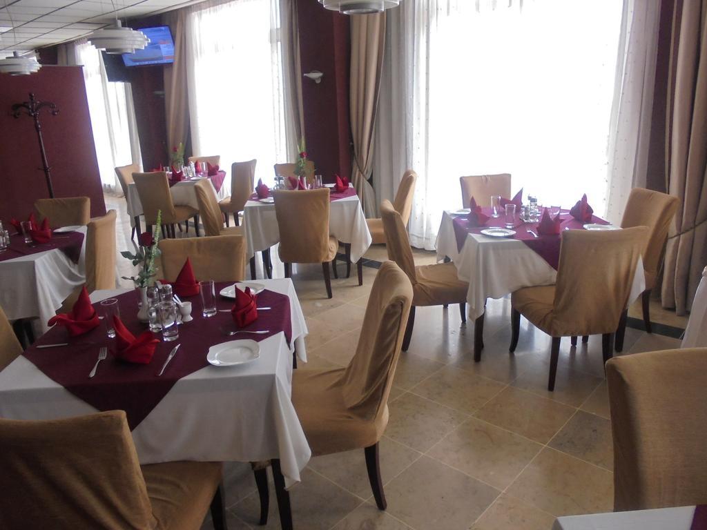 Soramba Hotel Business Plc Addis Abeba Esterno foto