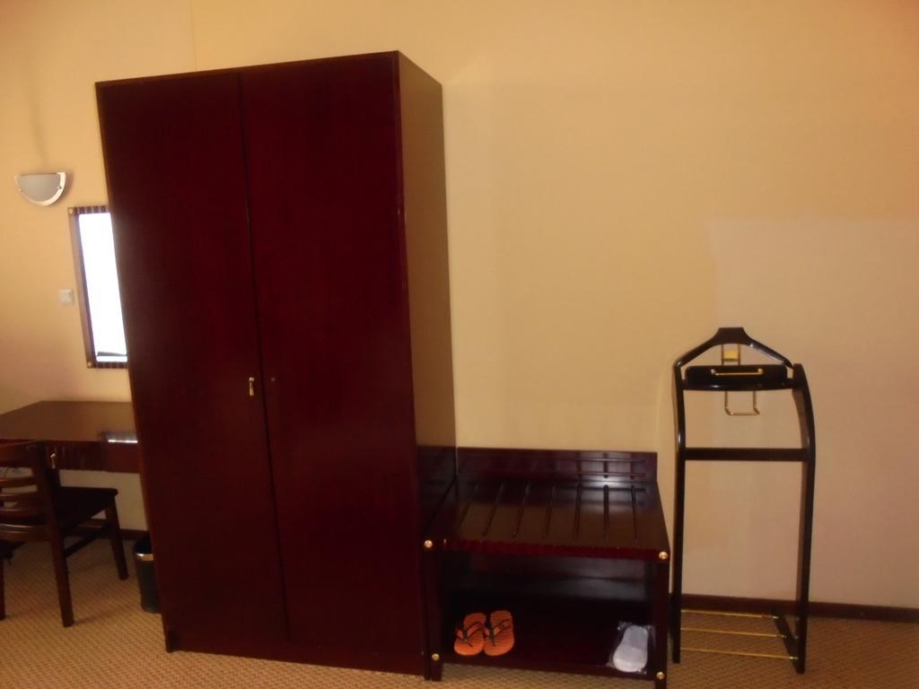 Soramba Hotel Business Plc Addis Abeba Esterno foto