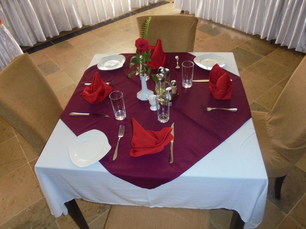 Soramba Hotel Business Plc Addis Abeba Esterno foto