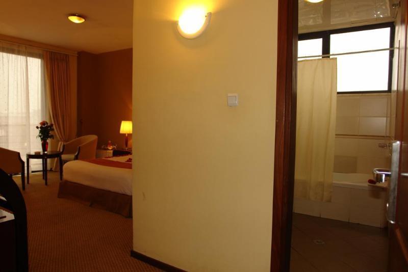 Soramba Hotel Business Plc Addis Abeba Esterno foto